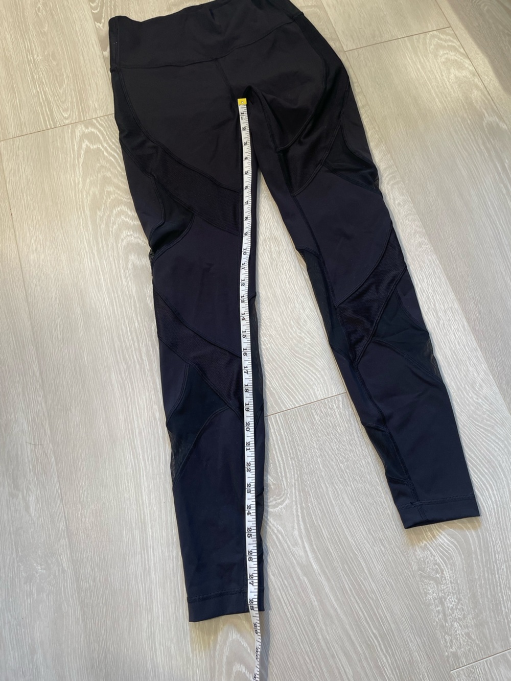 Lululemon Wunder Under High-Rise Tight 28" *Mesh Black size 6 - Picture 9 of 16